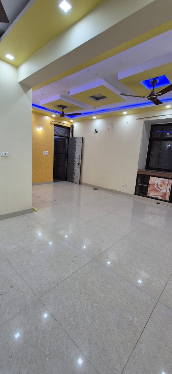 3 BHK Builder Floor For Rent in Vikas Puri