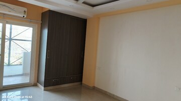 Room in 4 BHK Builder Floor at Gail CGHS, Sector 56 – for Rent