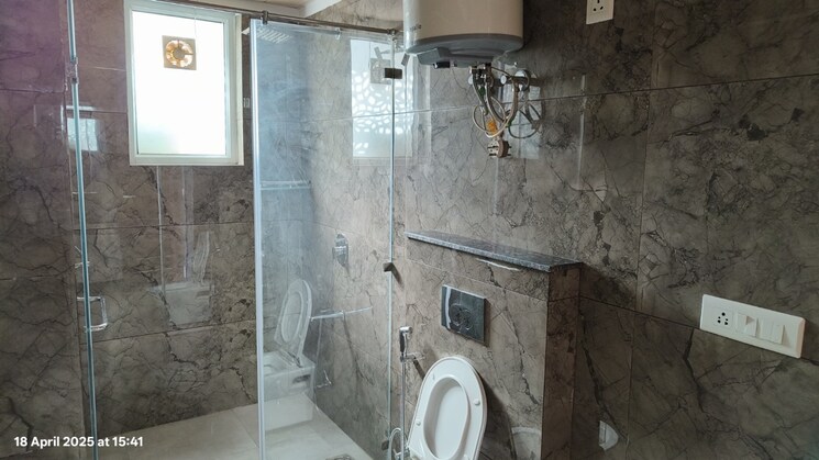 Bathroom, gail-cghs 4 Bedroom 500 Sq.Yd. Builder Floor In Sector 56 Gurgaon 8779386
