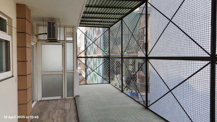 Balcony, gail-cghs 4 Bedroom 500 Sq.Yd. Builder Floor In Sector 56 Gurgaon 8779386