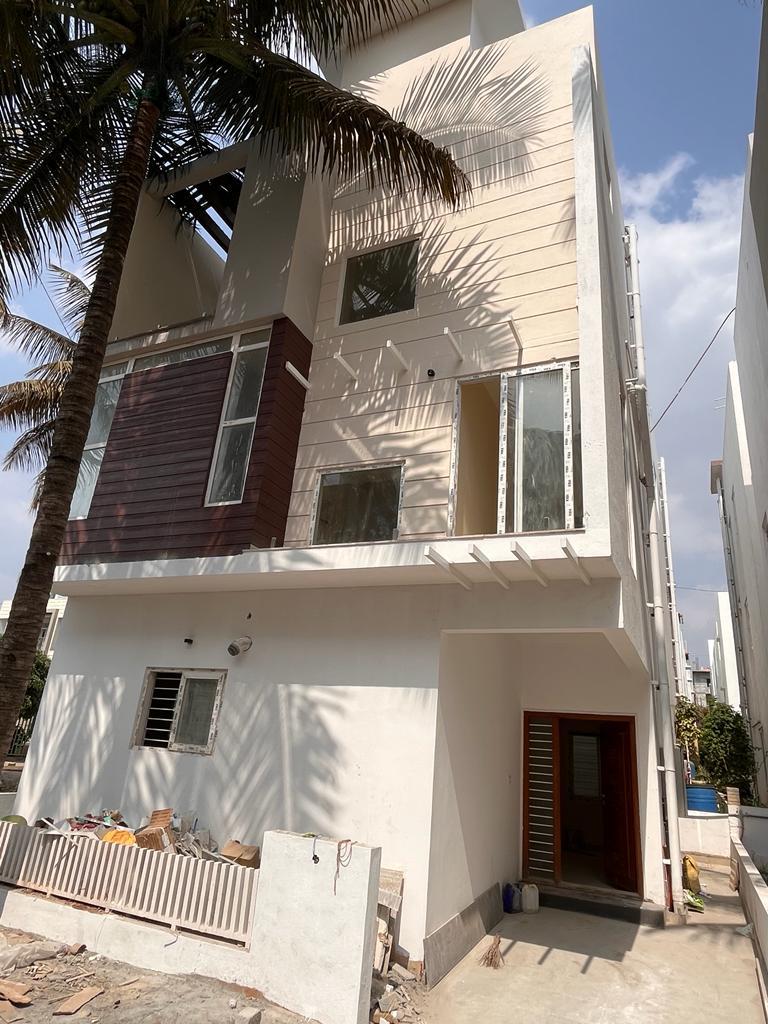 4 BHK + Pooja Room Villa For Sale in Thanisandra