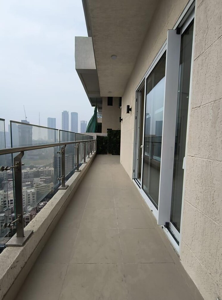 Balcony, indiabulls-sky-forest 3 Bedroom 1921 Sq.Ft. Apartment In Lower Parel Mumbai 8779387