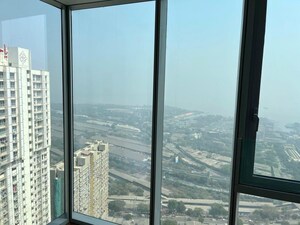 Room in 2 BHK Apartment at Piramal Aranya, Byculla – for Sale