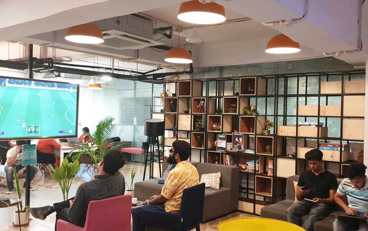 Gym, vijay nagar Commercial Office Space 1300 Sq.Ft. In Vijay Nagar Indore 8779407