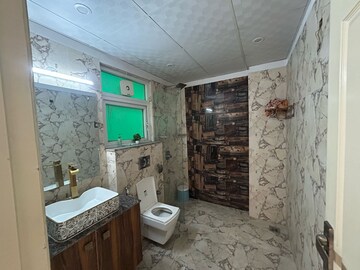 Master Bedroom in 4 BHK Builder Floor at Huda CGHS, Sector 56 – for Rent