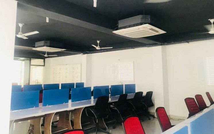 Team Area, vijay nagar Commercial Office Space 1500 Sq.Ft. In Vijay Nagar Indore 8779438