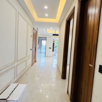 Building Lobby in 4 BHK Builder Floor at Versalia WoodWinds, Sector 67a – for Sale