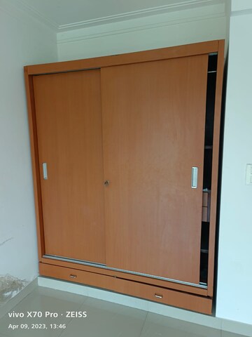 Room in 2 BHK Apartment at Nahar Amrit Shakti Water Lily And White Lily, Chandivali – for Rent