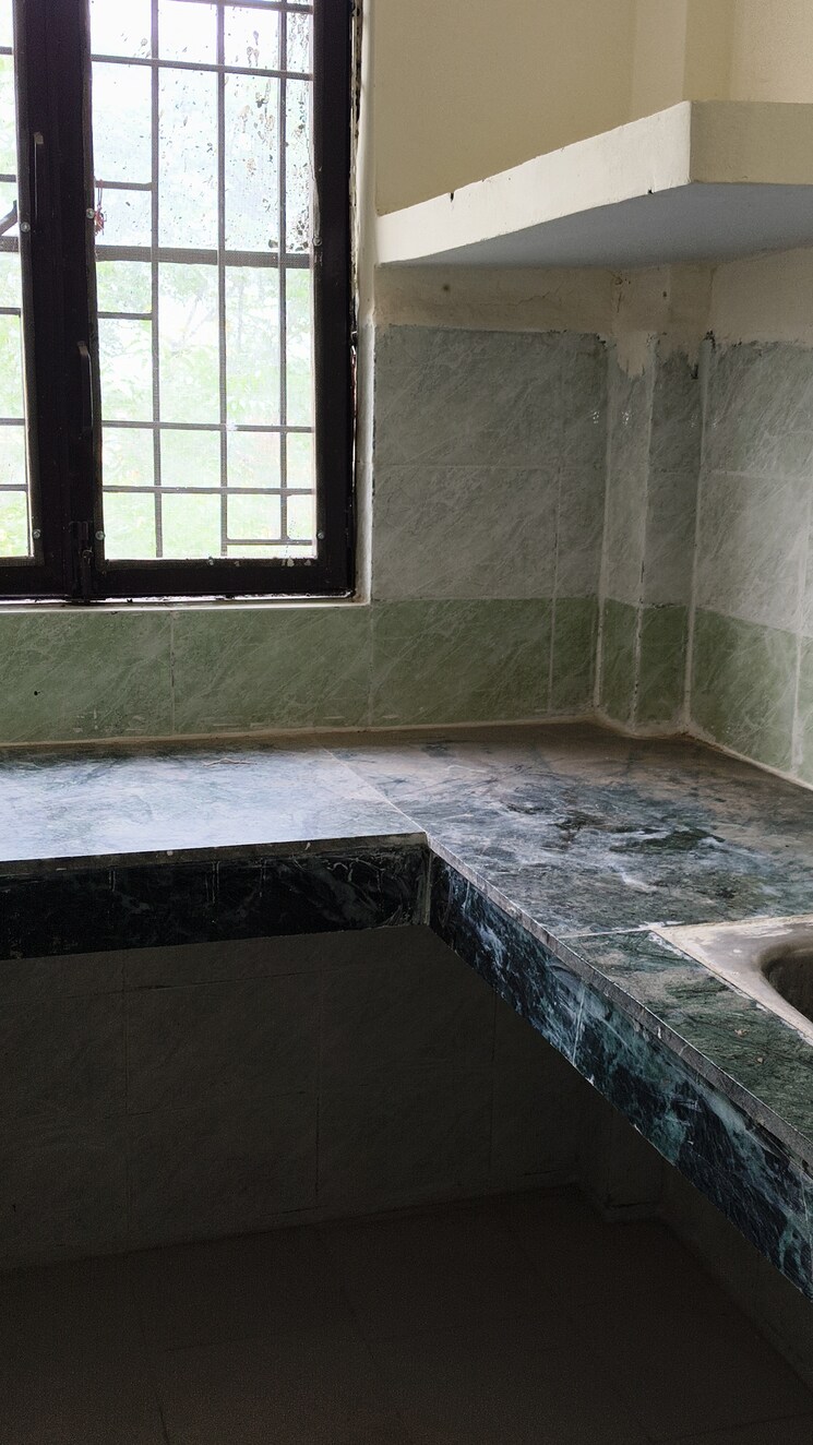 Bedroom, sector 10 greater noida 1 Bedroom 375 Sq.Ft. Apartment In Sector 10 Greater Noida Greater Noida 8779548