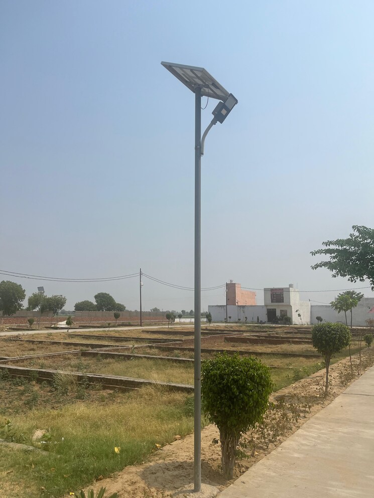 undefined, milak lachchhi  104 Sq.Yd. Plot In Milak Lachchhi Greater Noida 8779541