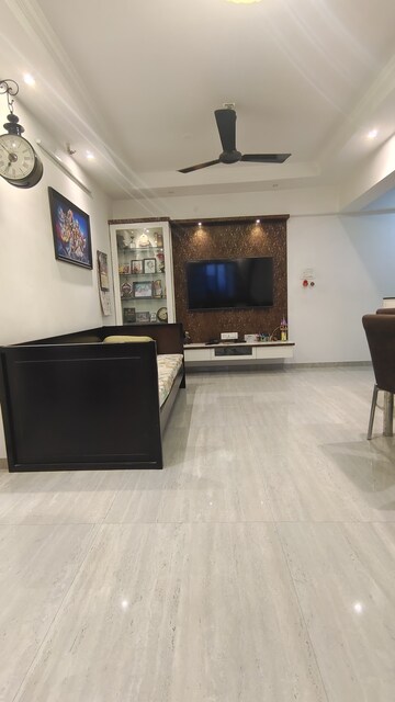Living Room in 2 BHK Apartment at Neelkanth Palms, Kapur Bawdi – for Rent