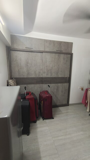 Furnished Amenities in 2 BHK Apartment at Neelkanth Palms, Kapur Bawdi – for Rent
