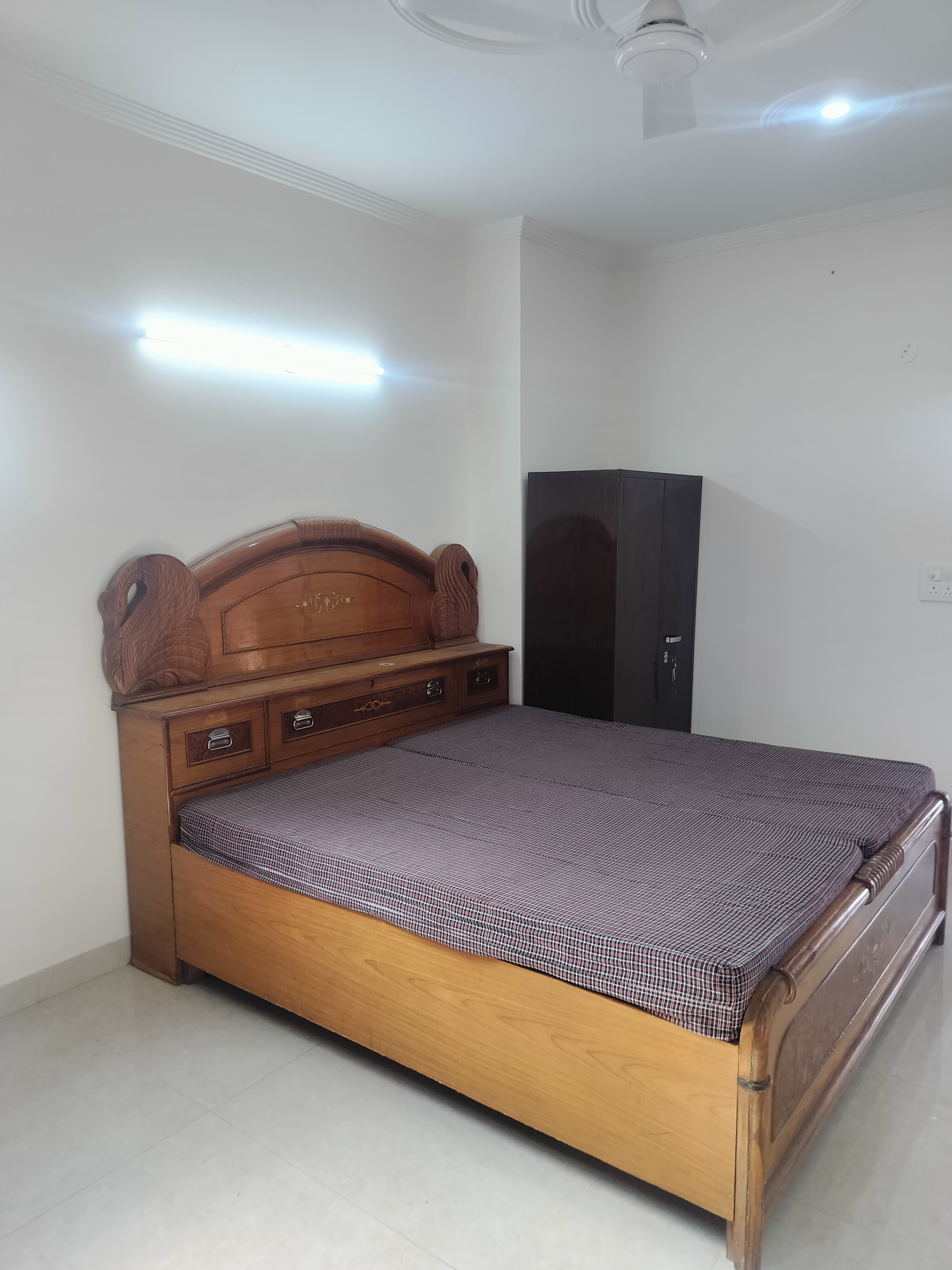 1 RkApartment For Rent in Sarita Vihar