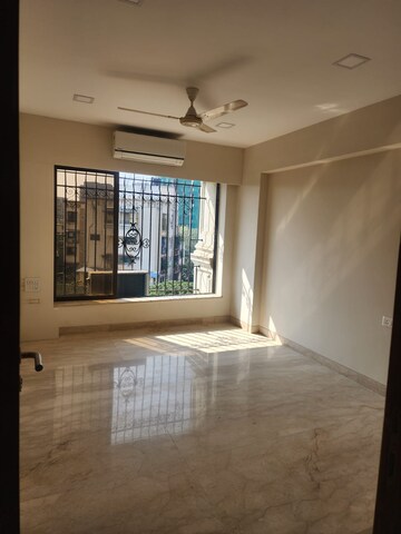 Room in 2 BHK Apartment at Satra Rehana Heights CHS, Santacruz West – for Sale