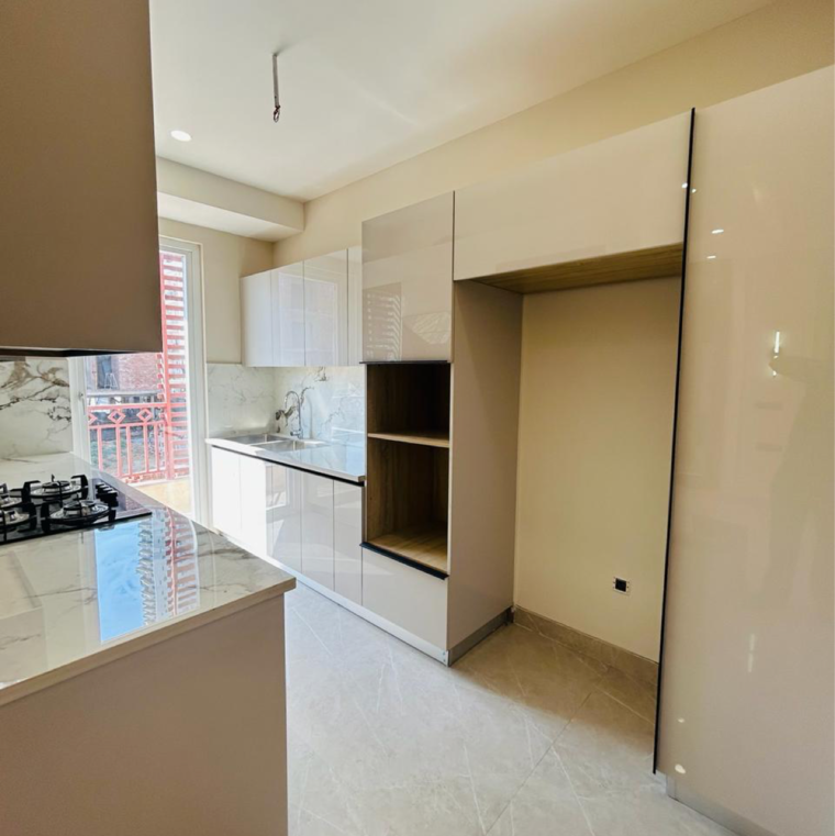 Kitchen, versalia-woodwinds 3 Bedroom 180 Sq.Yd. Builder Floor In Sector 67a Gurgaon 8779610