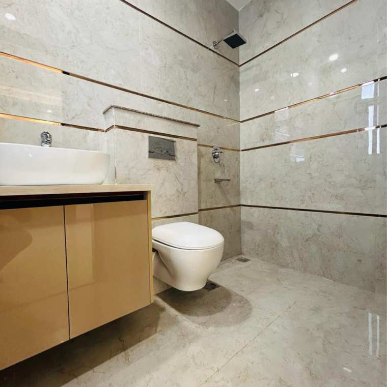 Bathroom, versalia-woodwinds 3 Bedroom 180 Sq.Yd. Builder Floor In Sector 67a Gurgaon 8779610