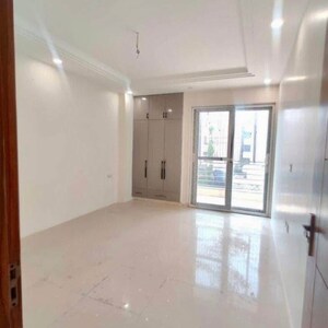 Room in 3 BHK Builder Floor at Ansal Versalia Avante, Sector 67 – for Sale