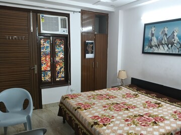 Bedroom in 1 BHK Builder Floor at Chattarpur – for Rent