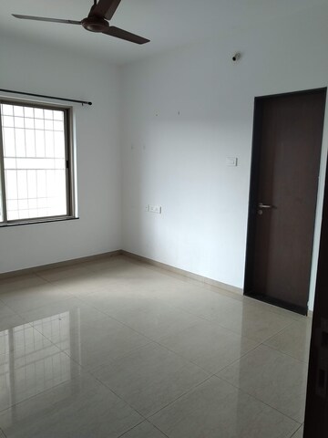 Room in 2 BHK Apartment at Paranjape Gloria Grace, Bavdhan – for Rent