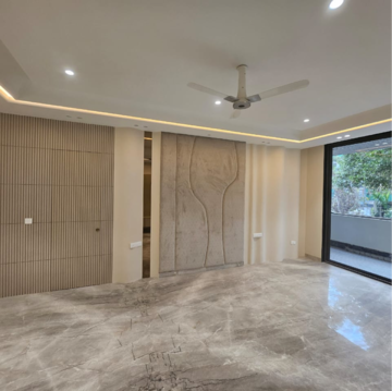 Room in 5 BHK Builder Floor at Hong Kong Bazaar, Sector 56 – for Sale