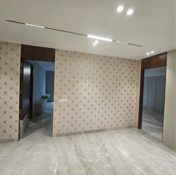 Room in 5 BHK Builder Floor at Hong Kong Bazaar, Sector 56 – for Sale