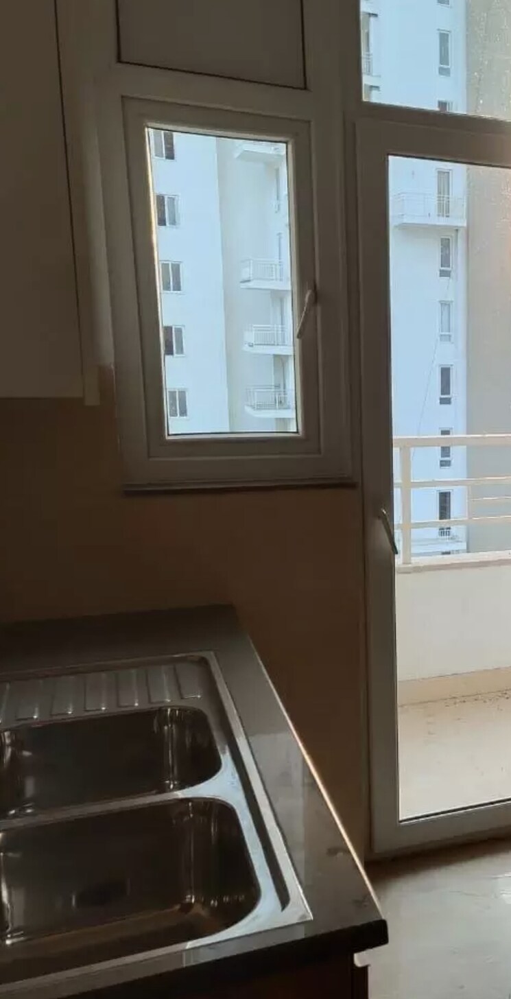 Kitchen, puri-emerald-bay 3 Bedroom 2450 Sq.Ft. Apartment In Sector 104 Gurgaon 8779679