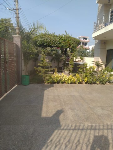 2 BHK Builder Floor – Exterior View View at Sector 21 - for Rent
