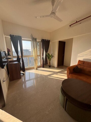2 BHK Apartment For Rent in Omkar Signet, Malad East