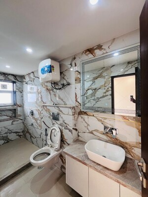Bathroom in 5 BHK Apartment at Suncity Essel Tower, Sector 28 – for Sale