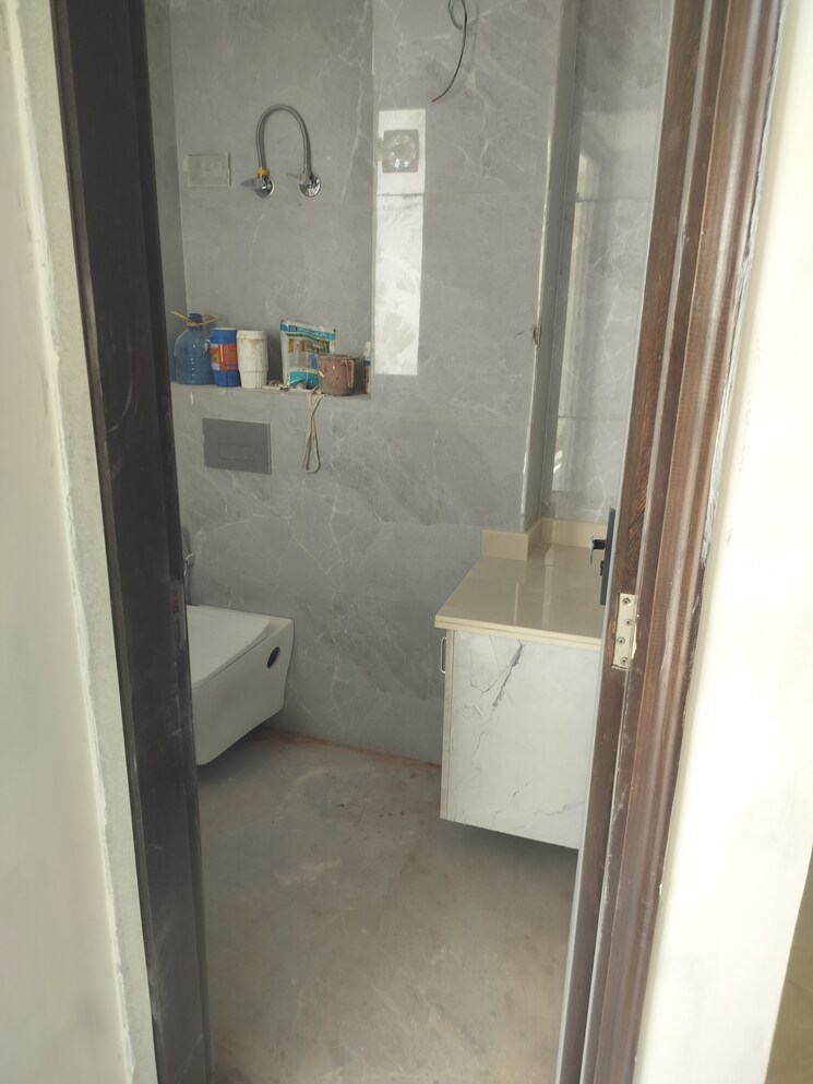 Attached Bathroom, sultanpur 2 Bedroom 850 Sq.Ft. Builder Floor In Sultanpur Delhi 8779693