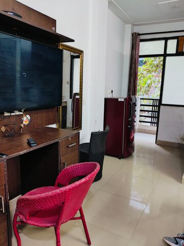 1 BHK Builder Floor For Rent in Suncity Township Gurgaon, Sector 54