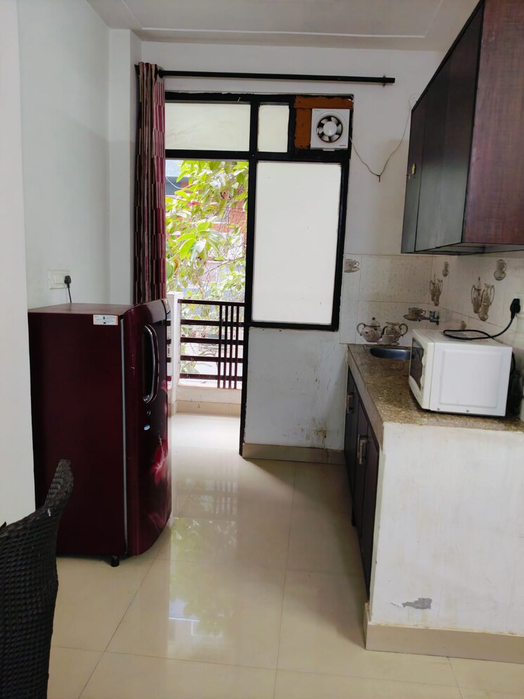 Living Room, suncity-township-gurgaon 1 Bedroom 600 Sq.Ft. Builder Floor In Sector 54 Gurgaon 8779734