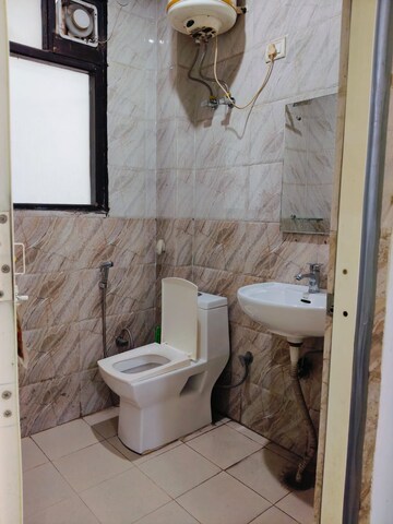 Bathroom in 1 BHK Builder Floor at Suncity Township Gurgaon, Sector 54 – for Rent