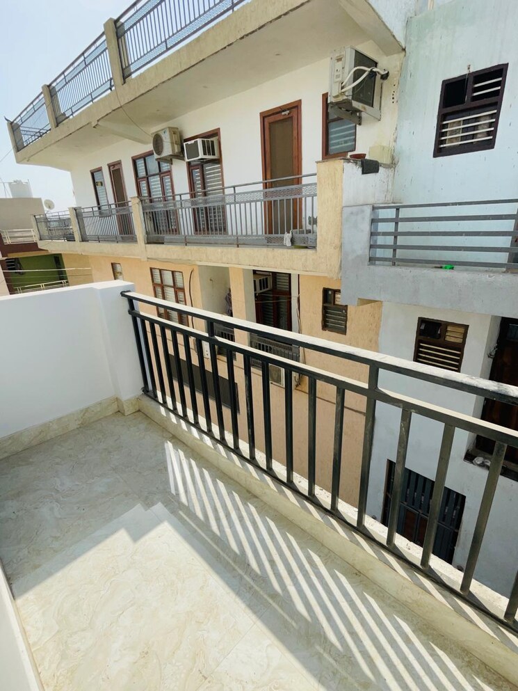 Balcony, sector 23a 1.5 Bedroom 800 Sq.Ft. Builder Floor In Sector 23a Gurgaon 8779739