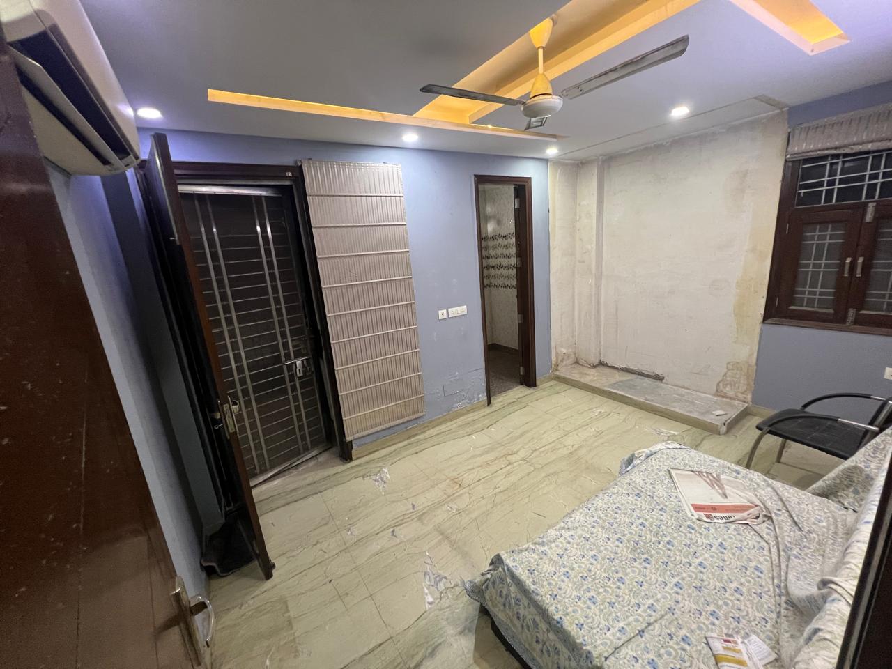2 BHK Builder Floor For Rent in Amar Colony