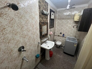 Bathroom in 2 BHK Builder Floor at Amar Colony – for Rent