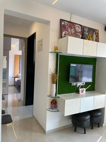Furnished Amenities in 1 BHK Apartment at Sheth Vasant Oasis, Andheri East – for Rent
