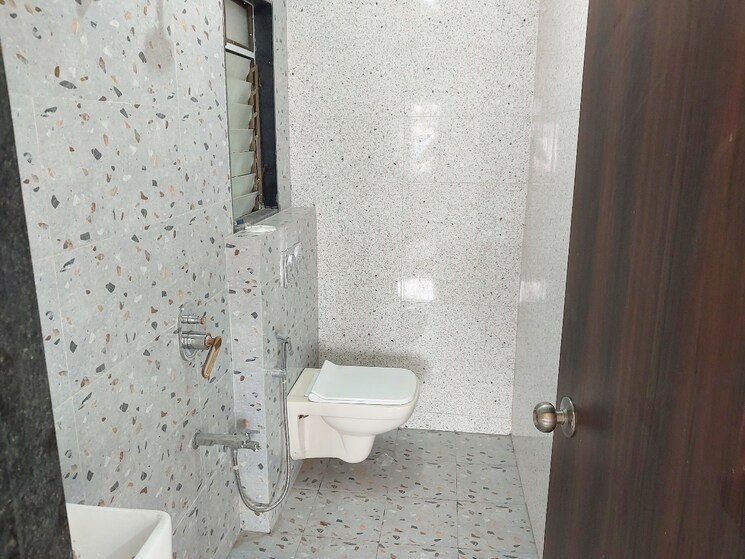 Bathroom, stans-sarwarji-heights 1 Bedroom 475 Sq.Ft. Apartment In Andheri East Mumbai 8779767