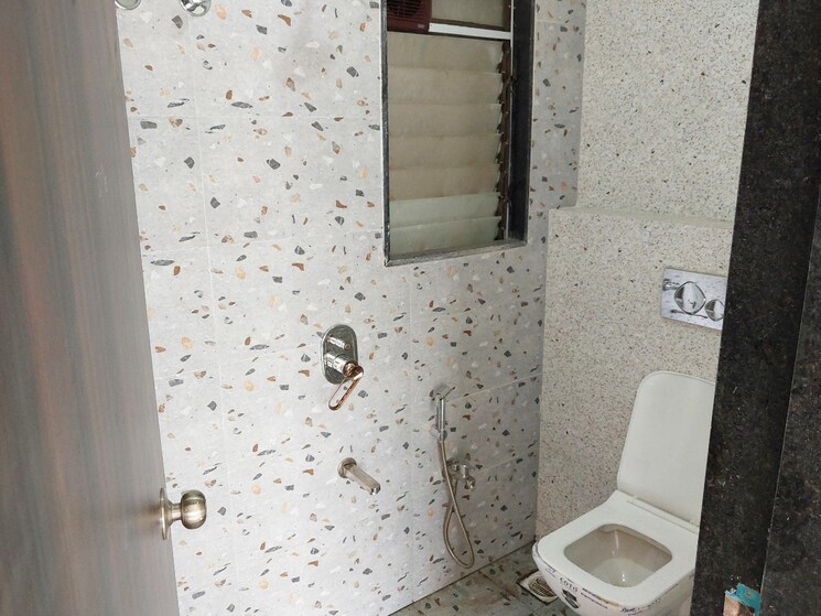 Bathroom, stans-sarwarji-heights 1 Bedroom 475 Sq.Ft. Apartment In Andheri East Mumbai 8779767