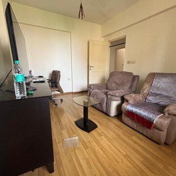 Study Room in 3 BHK Apartment at Powai – for Rent