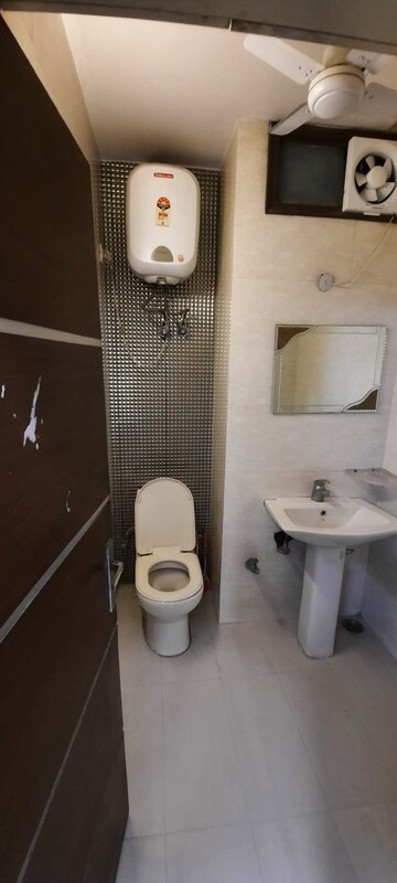 Bathroom in 3 BHK Builder Floor at Old Rajinder Nagar – for Rent