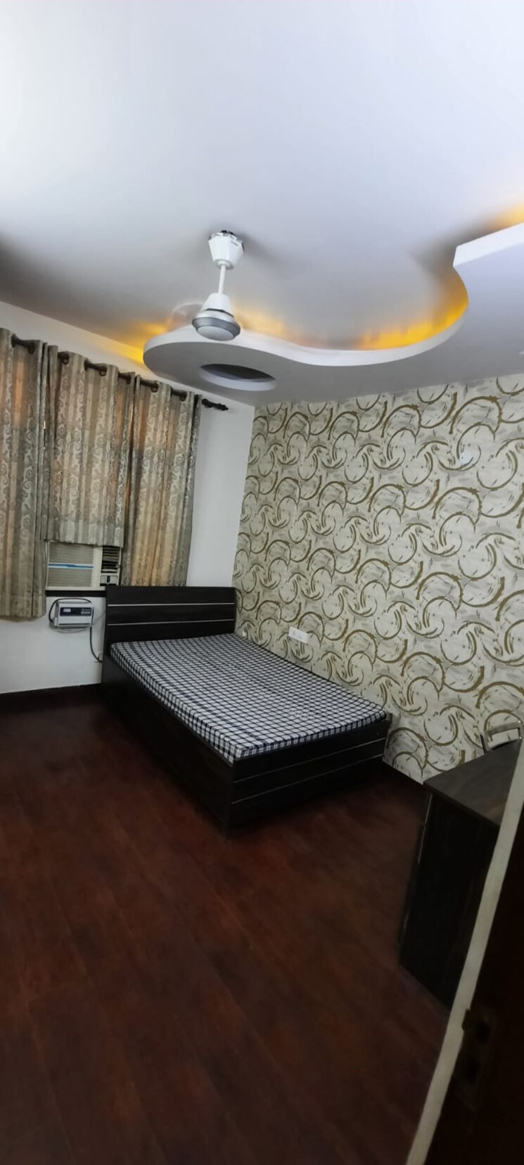 Bedroom, old rajinder nagar 3 Bedroom 950 Sq.Ft. Builder Floor In Old Rajinder Nagar Delhi 8779797