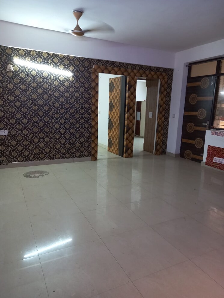 Room, signature-the-millennia-2 2.5 Bedroom 645 Sq.Ft. Apartment In Sector 37d Gurgaon 8779807