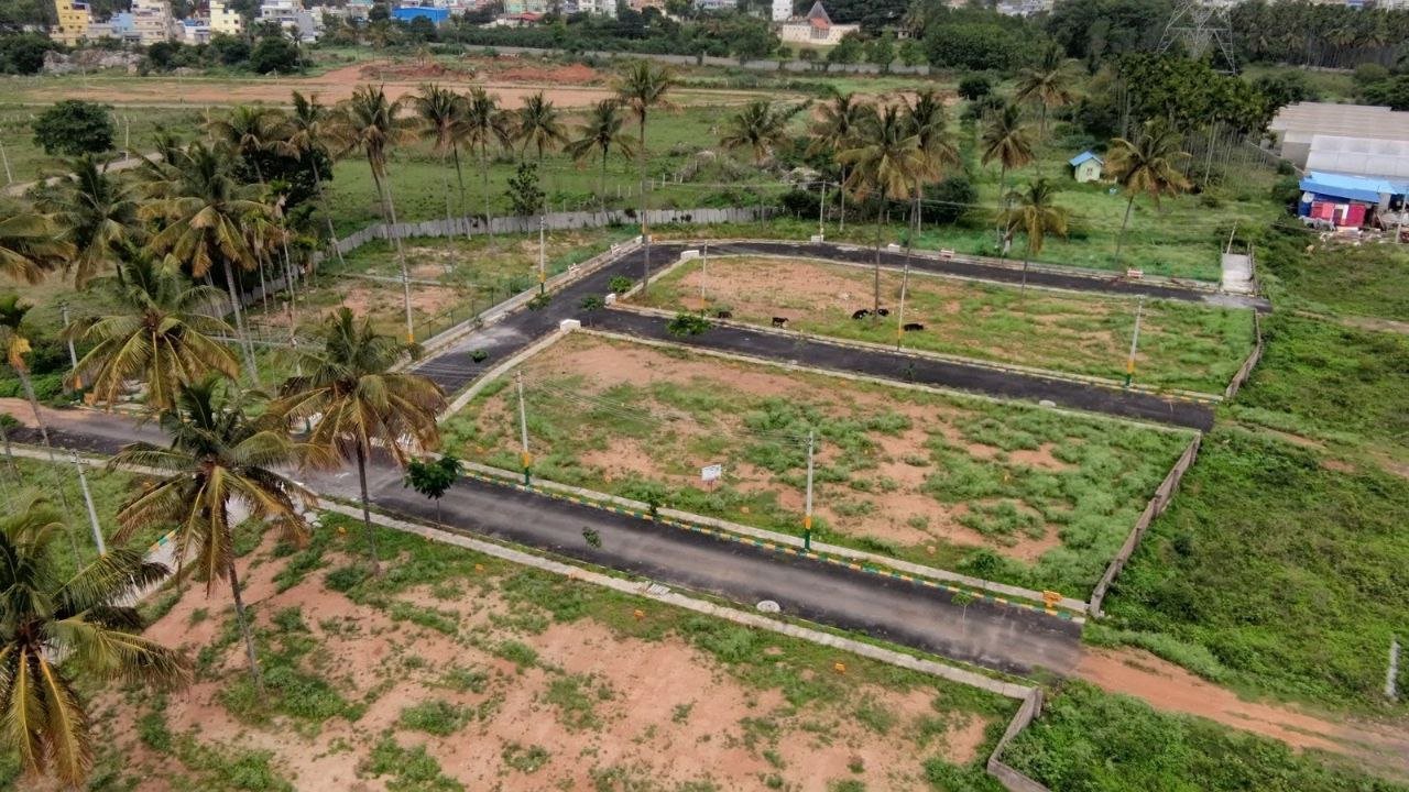 Plot For Sale in Assets Crs Layout 