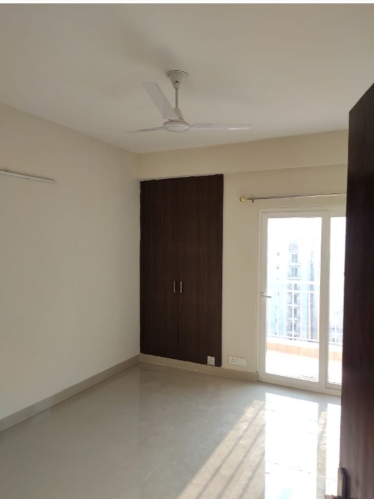 Room, today-ridge-residency 3 Bedroom 1500 Sq.Ft. Apartment In Sector 135 Noida 8779836