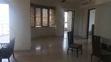 Room in 4 BHK Apartment at Indiabulls Enigma, Sector 110 – for Rent