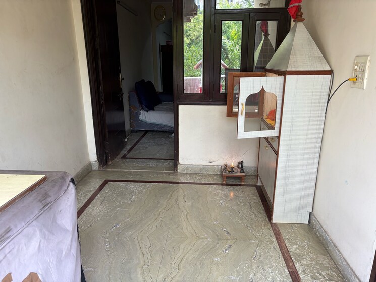 Other, ramesh nagar 2 Bedroom 100 Sq.Yd. Builder Floor In Ramesh Nagar Delhi 8779779