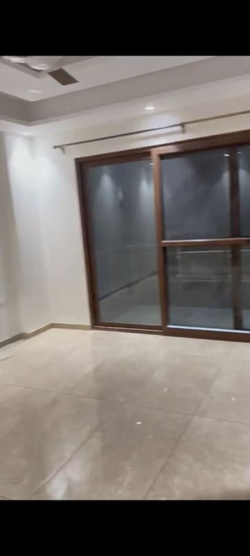 Room in 3 BHK Builder Floor at Sector 7 – for Sale