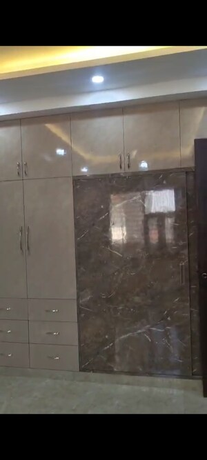 Furnished Amenities in 3 BHK Builder Floor at Sector 7 – for Sale