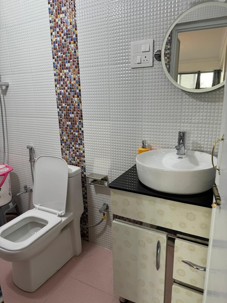 Bathroom, summer hill 2 Bedroom 1000 Sq.Ft. Apartment In Summer Hill Shimla 8779861